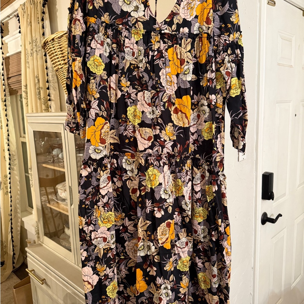 Who What Wear Black and Yellow Floral Long Sleeve Dress